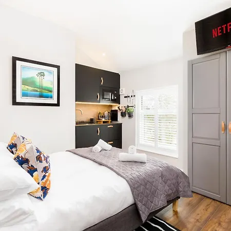 The Shirt Factory Apartments Warrington  Room photo